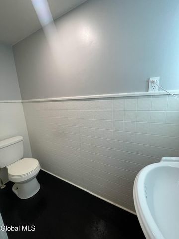 72 Park Street, Gloversville, NY 12078