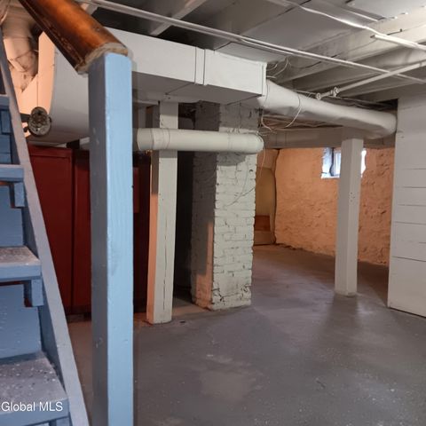 72 Park Street, Gloversville, NY 12078