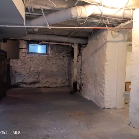 72 Park Street, Gloversville, NY 12078