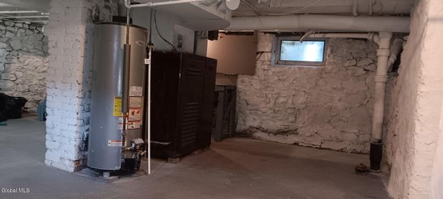 72 Park Street, Gloversville, NY 12078