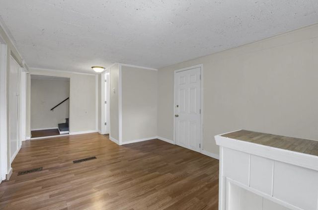 237 Cedar Lake Road N, Minneapolis, MN 55405