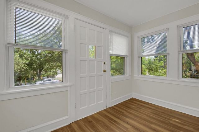 237 Cedar Lake Road N, Minneapolis, MN 55405