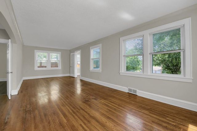 237 Cedar Lake Road N, Minneapolis, MN 55405