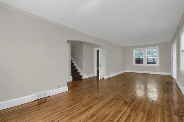 237 Cedar Lake Road N, Minneapolis, MN 55405