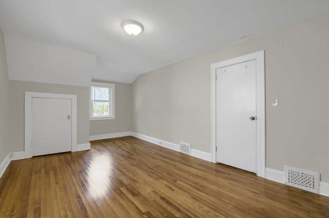 237 Cedar Lake Road N, Minneapolis, MN 55405