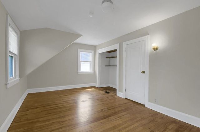 237 Cedar Lake Road N, Minneapolis, MN 55405