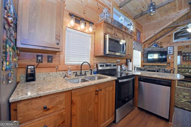 52 Foggy Mountain Road, Blairsville, GA 30512