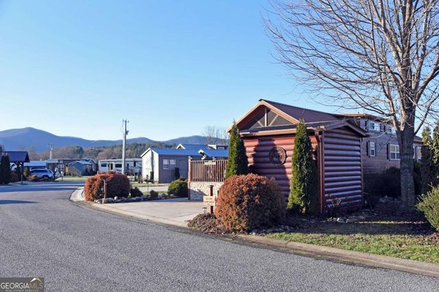 52 Foggy Mountain Road, Blairsville, GA 30512