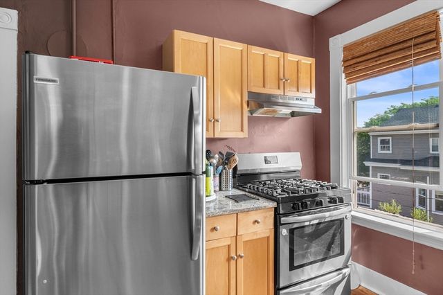 55 Ocean Ave 3, Salem, MA 01970