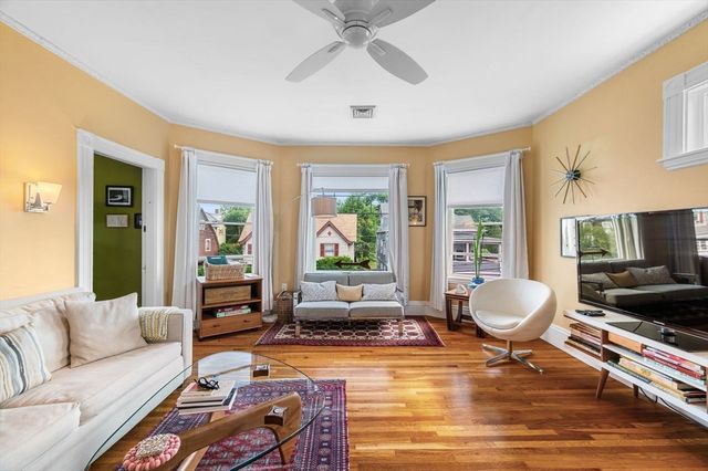 55 Ocean Ave 3, Salem, MA 01970