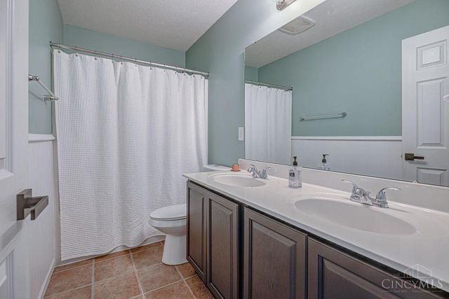 1942 Chase Avenue, Cincinnati, OH 45223