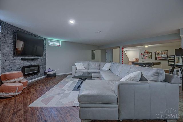 1942 Chase Avenue, Cincinnati, OH 45223