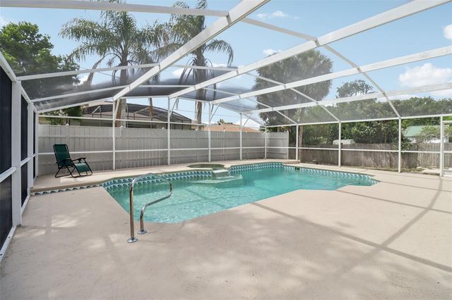 1977 S OLD MILL DRIVE, Deltona, FL 32725
