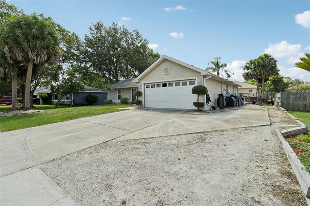 1977 S OLD MILL DRIVE, Deltona, FL 32725
