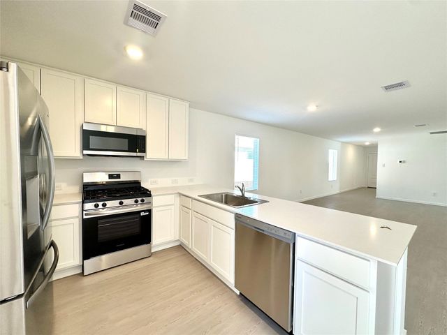 438 Southern Magnolia Way, Magnolia, TX 77354