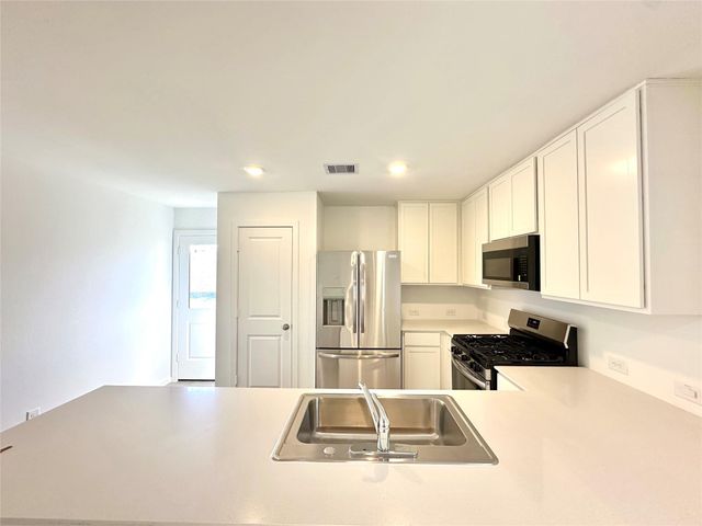 438 Southern Magnolia Way, Magnolia, TX 77354