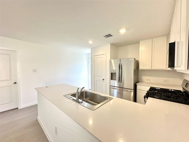 438 Southern Magnolia Way, Magnolia, TX 77354