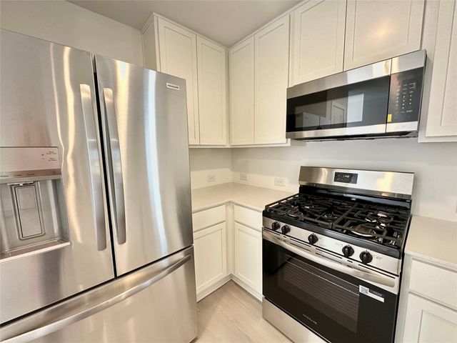 438 Southern Magnolia Way, Magnolia, TX 77354