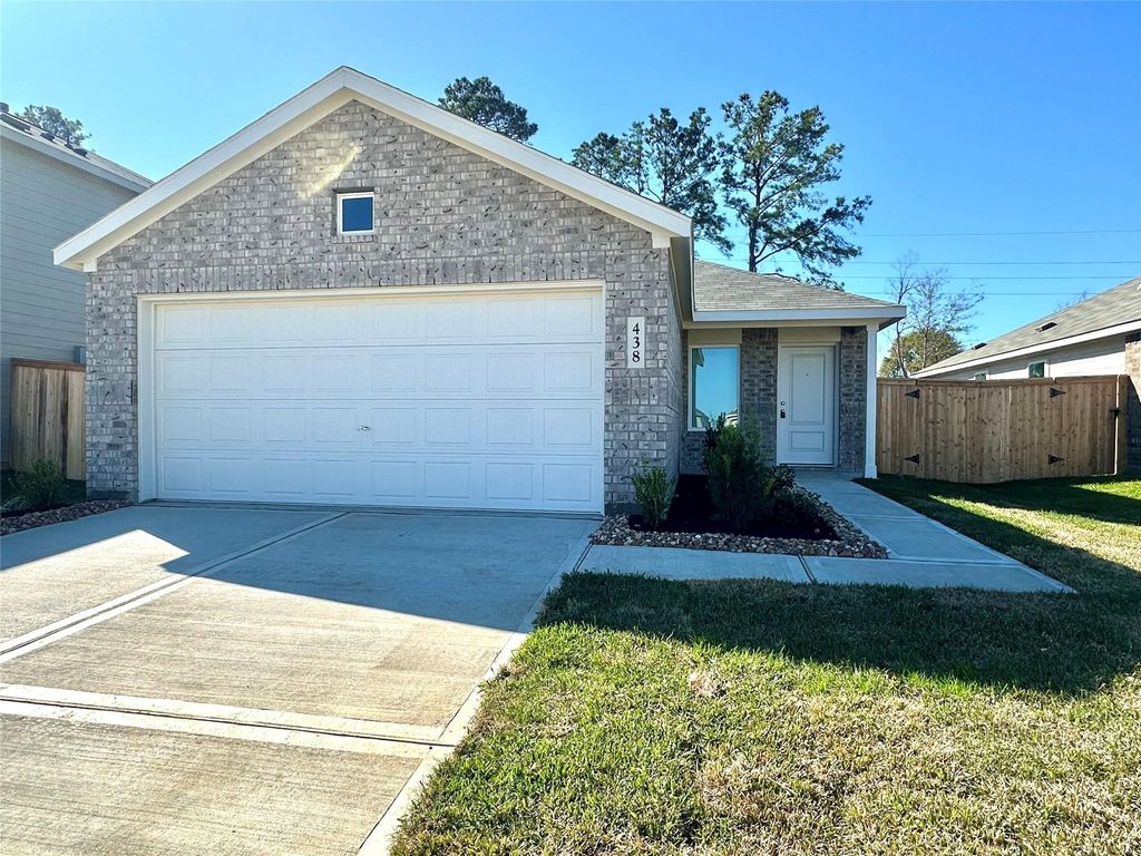 438 Southern Magnolia Way, Magnolia, TX 77354
