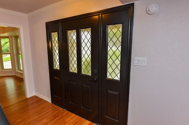 9801 Talleyran DR, Austin, TX 78750