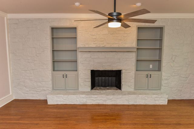 9801 Talleyran DR, Austin, TX 78750