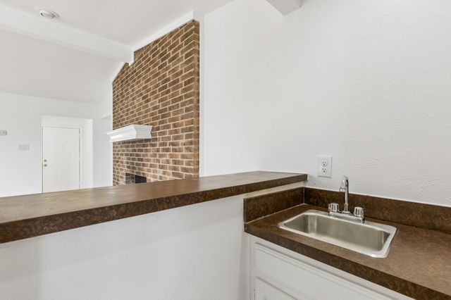 1611 Heather Glen Court, Richardson, TX 75081