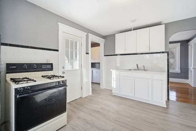 152 Monrovia St, Springfield, MA 01103