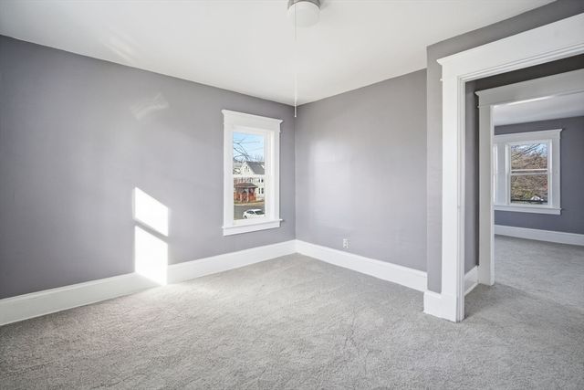 152 Monrovia St, Springfield, MA 01103
