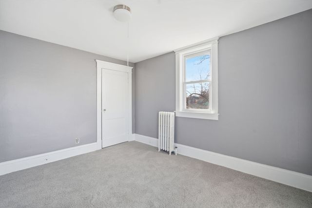 152 Monrovia St, Springfield, MA 01103