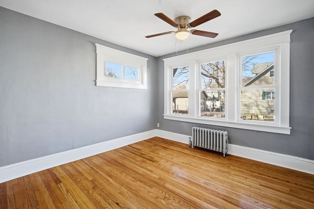 152 Monrovia St, Springfield, MA 01103