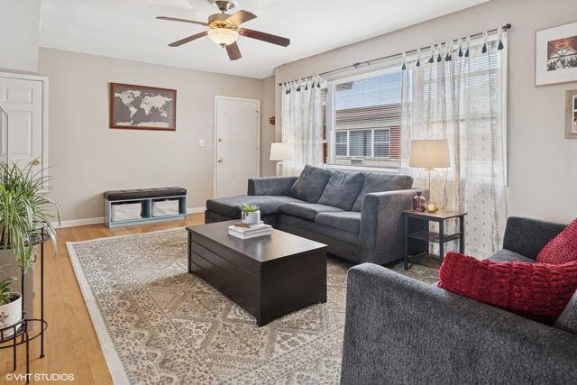 2652 W Rascher Avenue 304, Chicago, IL 60625