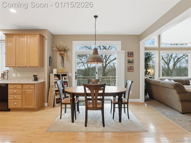 8249 Brookstone Lane, Clarkston, MI 48348