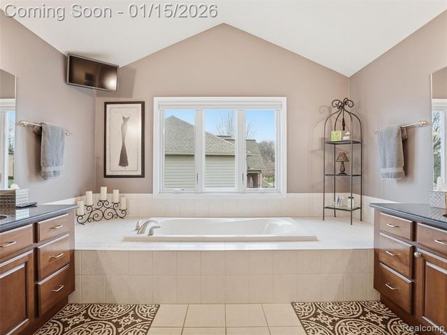 8249 Brookstone Lane, Clarkston, MI 48348