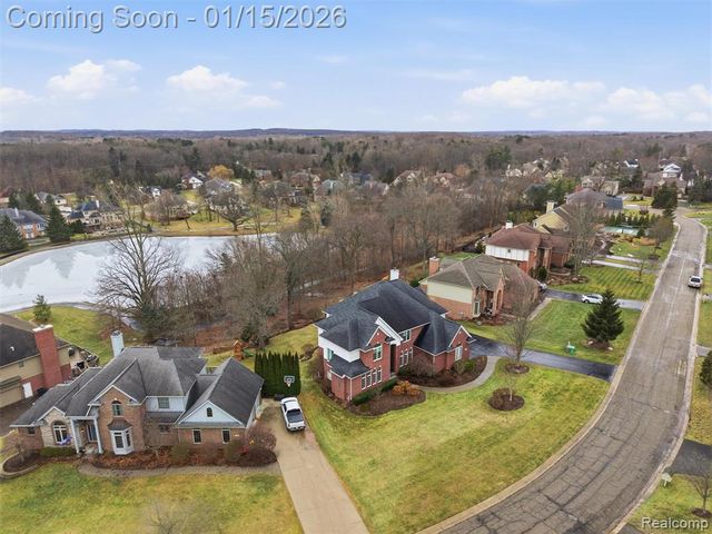 8249 Brookstone Lane, Clarkston, MI 48348