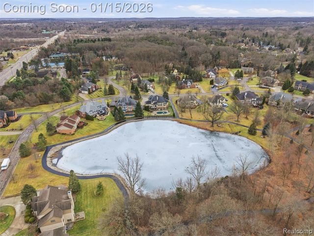 8249 Brookstone Lane, Clarkston, MI 48348