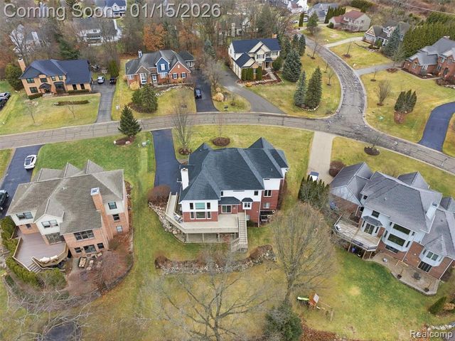 8249 Brookstone Lane, Clarkston, MI 48348