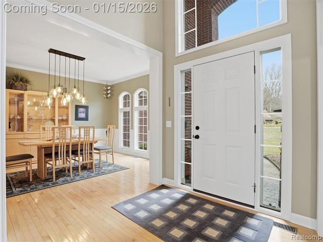 8249 Brookstone Lane, Clarkston, MI 48348