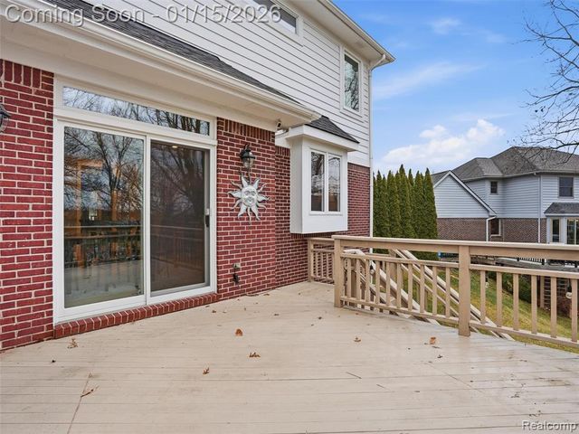 8249 Brookstone Lane, Clarkston, MI 48348