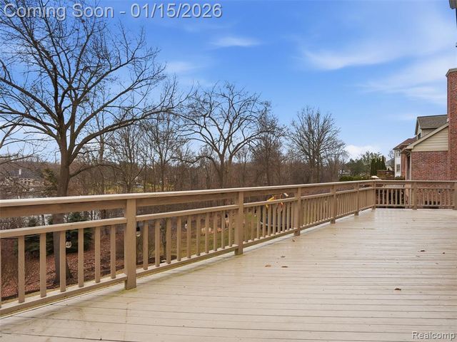 8249 Brookstone Lane, Clarkston, MI 48348