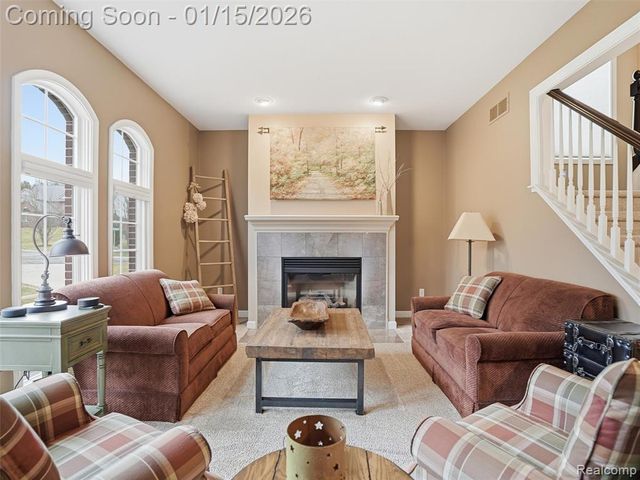 8249 Brookstone Lane, Clarkston, MI 48348