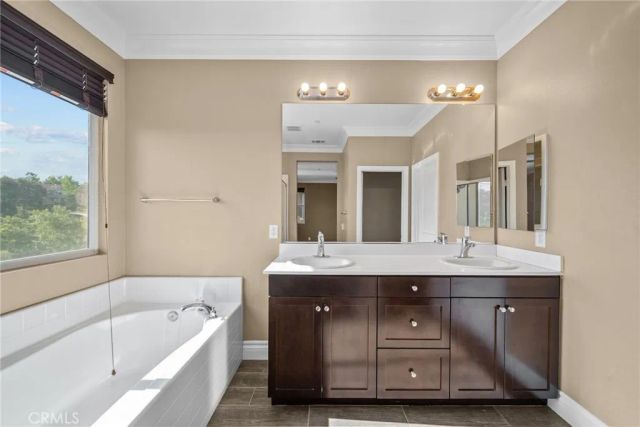 26350 Piazza Di Sarro, Newhall, CA 91321
