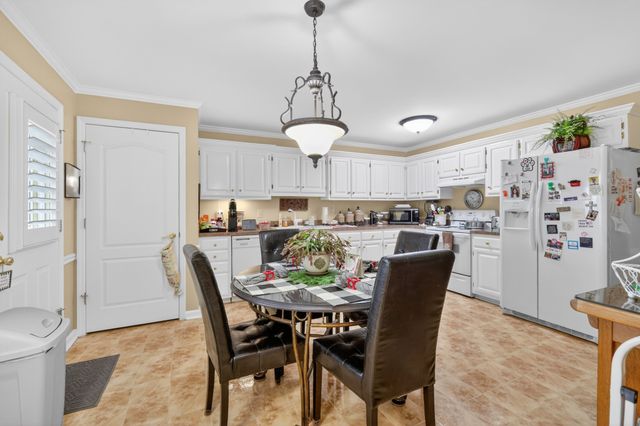 617 E Lane St, Shelbyville, TN 37160
