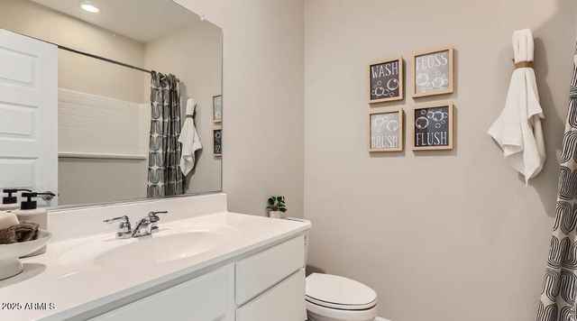 9814 W MITCHELL Drive, Phoenix, AZ 85037