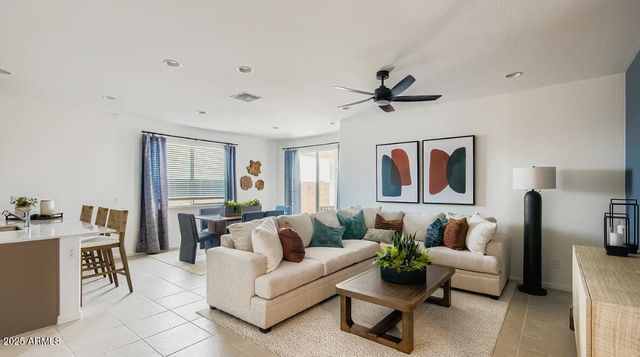 9814 W MITCHELL Drive, Phoenix, AZ 85037