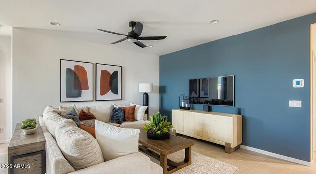 9814 W MITCHELL Drive, Phoenix, AZ 85037