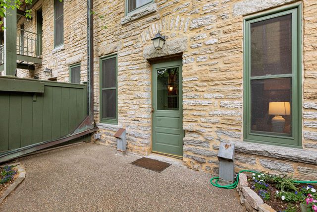 8 Grove Street 8B, Minneapolis, MN 55401