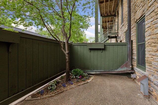 8 Grove Street 8B, Minneapolis, MN 55401
