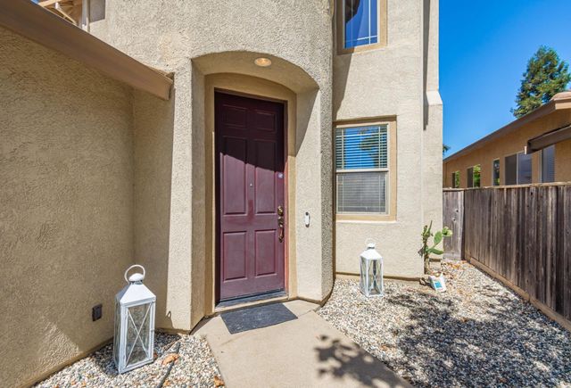 5809 Isaac Way, Elk Grove, CA 95757