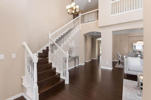 5809 Isaac Way, Elk Grove, CA 95757