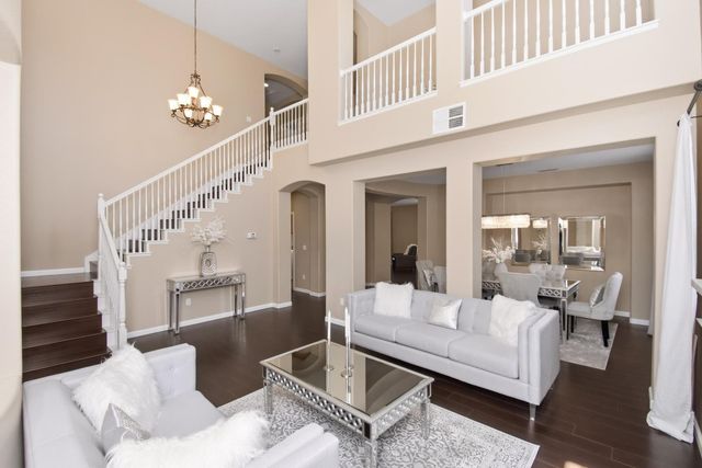 5809 Isaac Way, Elk Grove, CA 95757